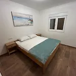 ヴィラ Kuca Za Odmor Zuborovica Mrljane